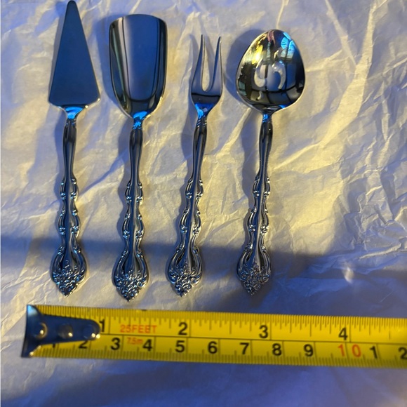Oneida LTD Hostess Silver Serving Utensil Set; $99 retail - Picture 5 of 6